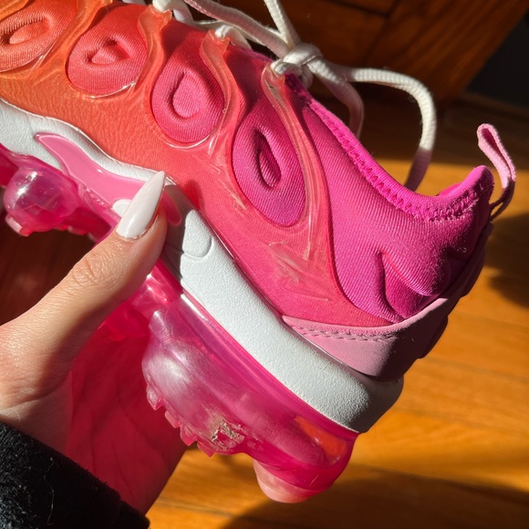 Nike Vapormax Plus Sneakers - Pink and Orange Ombre - Picture 2 of 7
